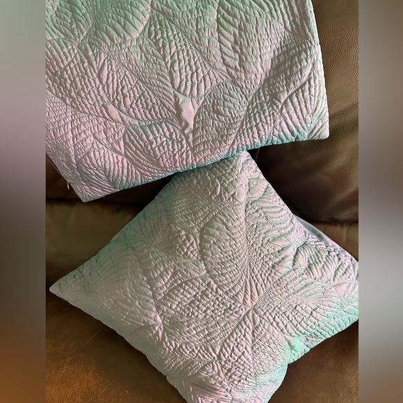 2 Purple Blue Shimmer  19x20 Floral Leaf Pillowcase - Picture 2 of 7